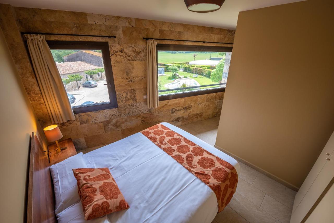 Apartmán L'Arcada De Fares Sant Ferriol Exteriér fotografie