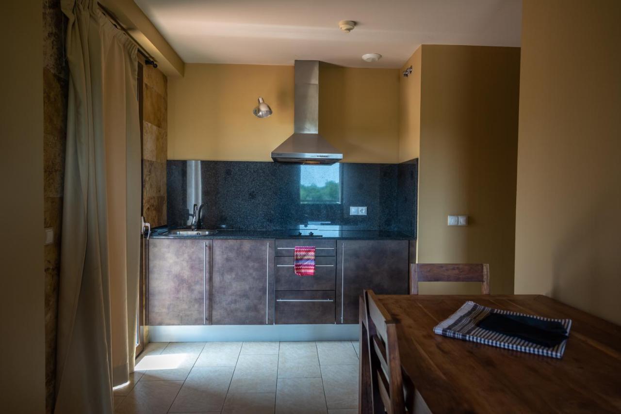 Apartmán L'Arcada De Fares Sant Ferriol Exteriér fotografie