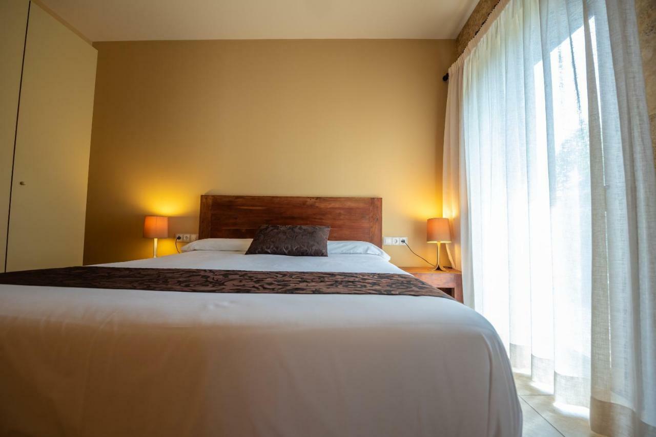 Apartmán L'Arcada De Fares Sant Ferriol Exteriér fotografie