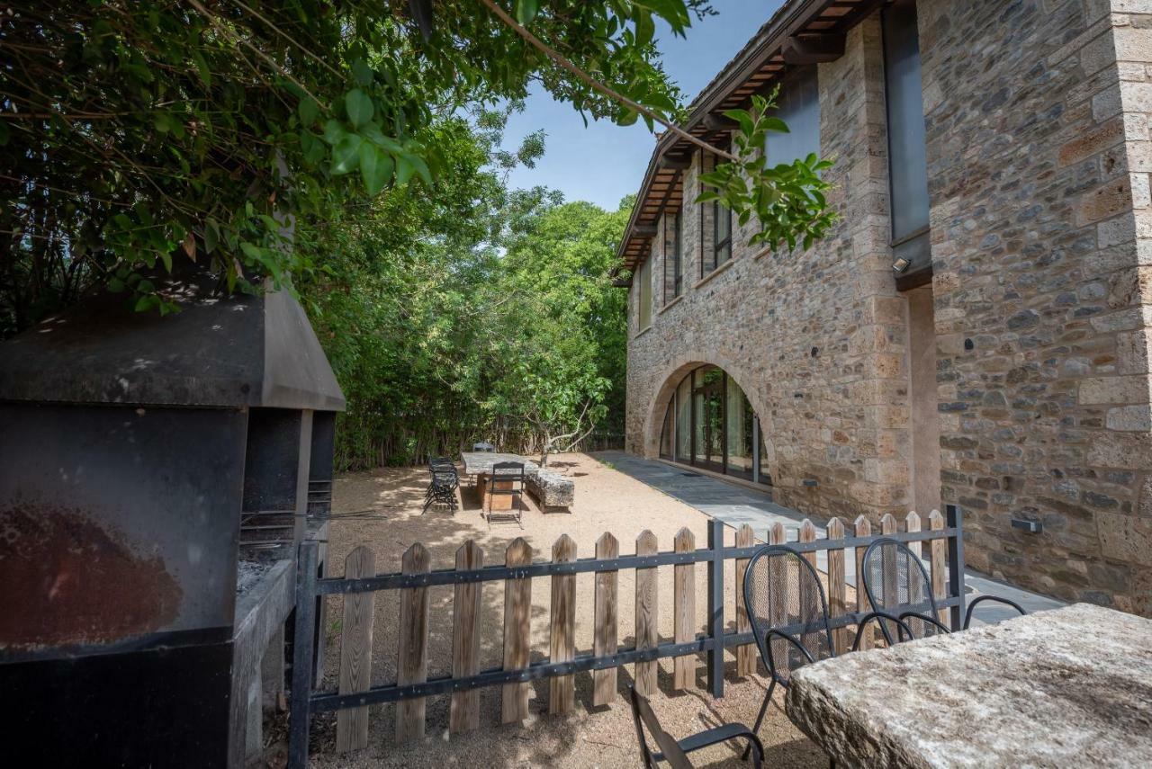 Apartmán L'Arcada De Fares Sant Ferriol Exteriér fotografie